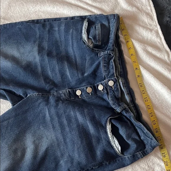SHEIN Curve Blue Flare Jeans - Size 4XL - Picture 7 of 11